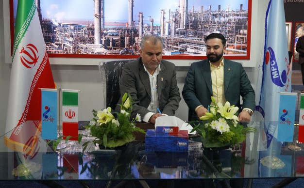 AzwCmsCore.Extend.Fields.StringField