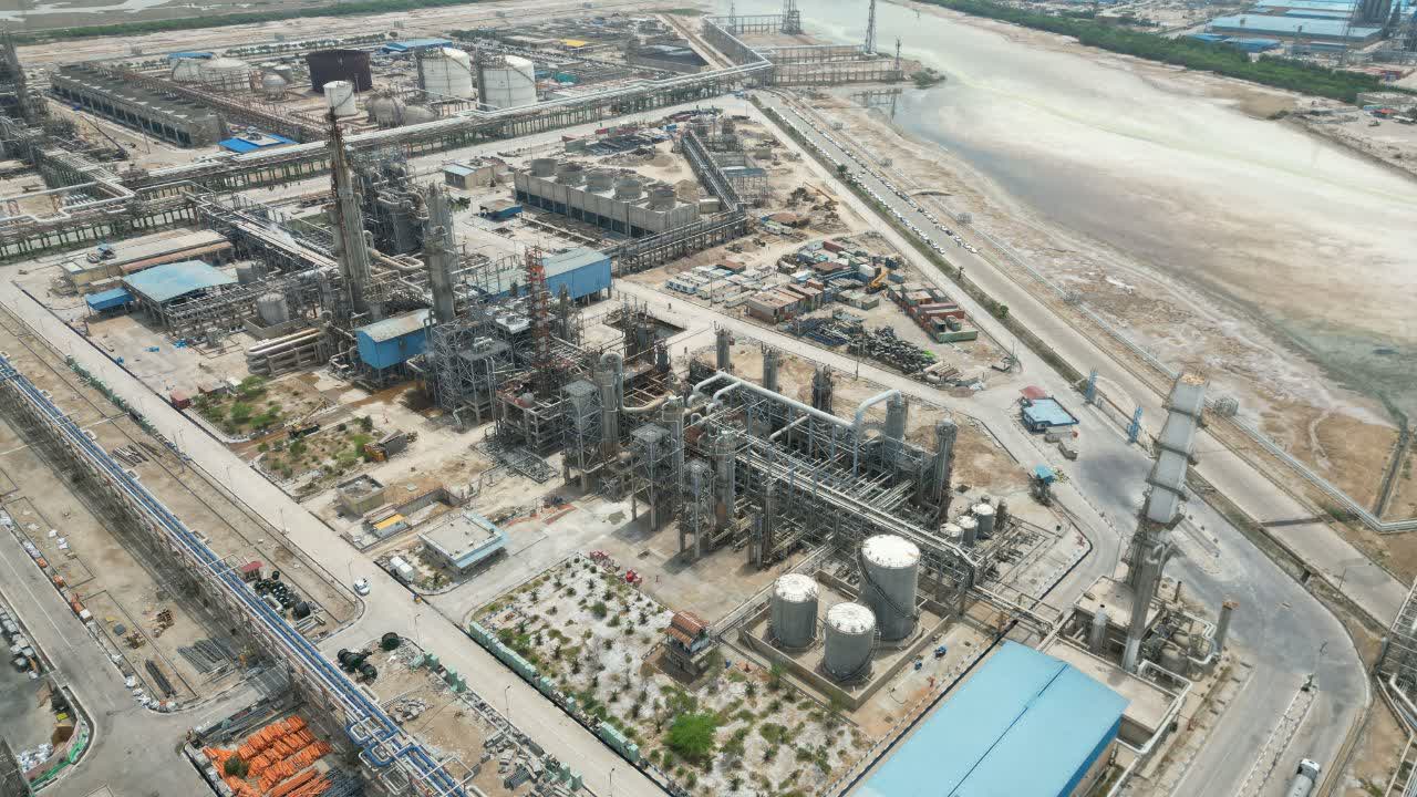 AzwCmsCore.Extend.Fields.StringField